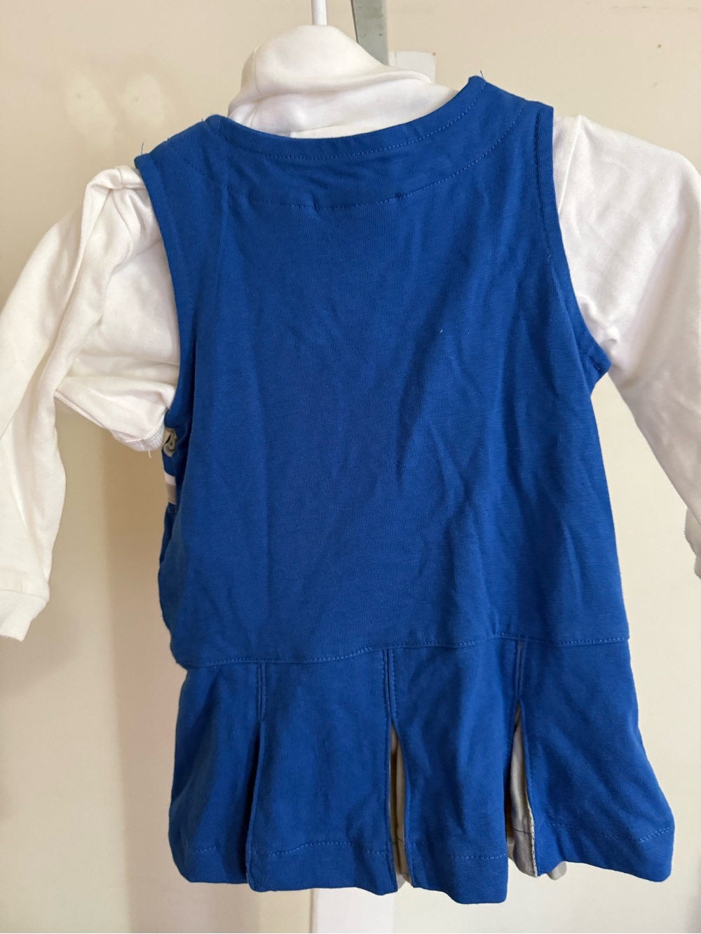 University of Kentucky Wildcats Cheerleader Outfit - Picture 9 of 10